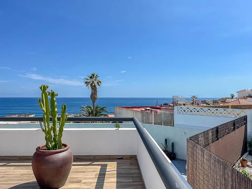 Edem piscina climatizada Playa del Hombre Telde